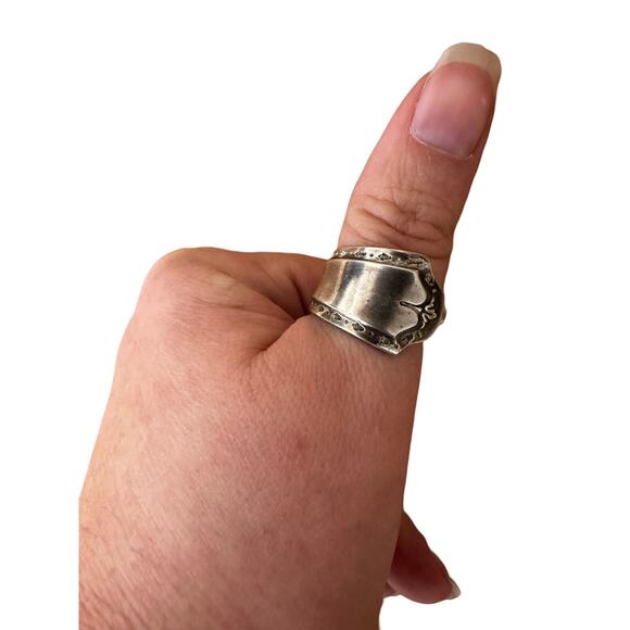 Size 8 Sterling Silver Plated Vintage Spoon Ring - Picture 7 of 7